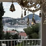 Sea View *