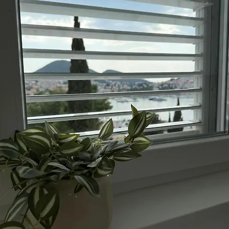 Sea View Apartman *