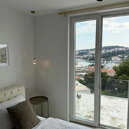Sea View Apartman *